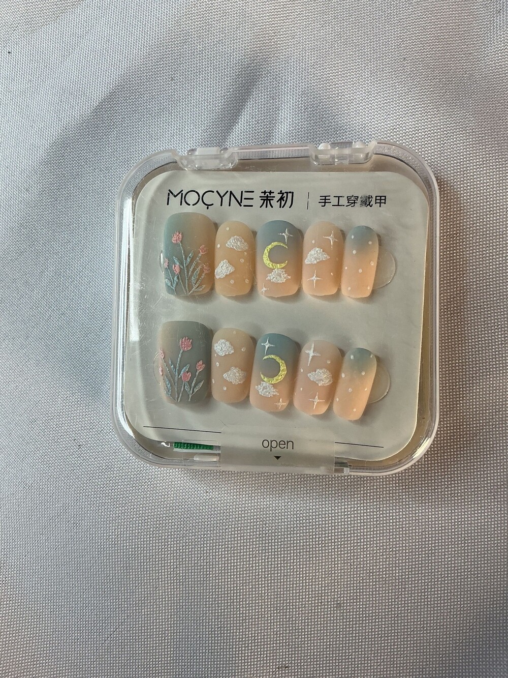 ★ MOCYNE 10pc Celestial Floral Press On Nails Moon Cloud Star Blue Peach